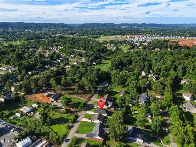 7727 Bell Stanley Rd, Powell, TN 37849