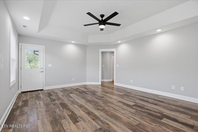 7727 Bell Stanley Rd, Powell, TN 37849