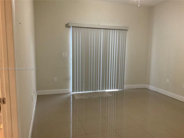 798 NE 43 ST, Oakland Park, FL 33334