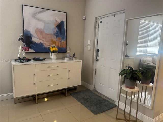 798 NE 43 ST, Oakland Park, FL 33334