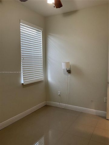 798 NE 43 ST, Oakland Park, FL 33334