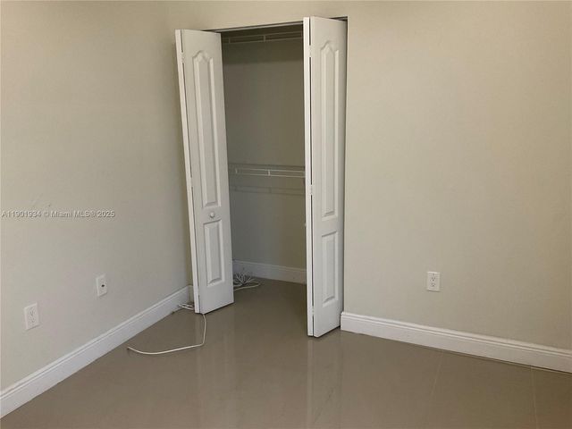 798 NE 43 ST, Oakland Park, FL 33334