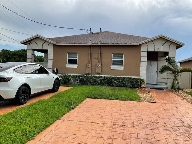 798 NE 43 ST, Oakland Park, FL 33334