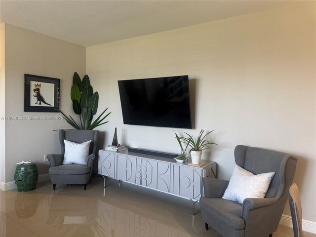 798 NE 43 ST, Oakland Park, FL 33334