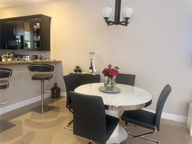 798 NE 43 ST, Oakland Park, FL 33334