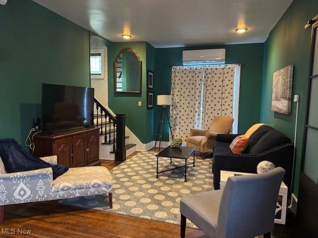 515 S Broadway, Geneva, OH 44041