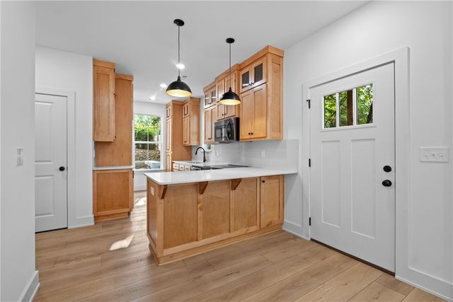 588 Willow Avenue 2, Fayetteville, AR 72701