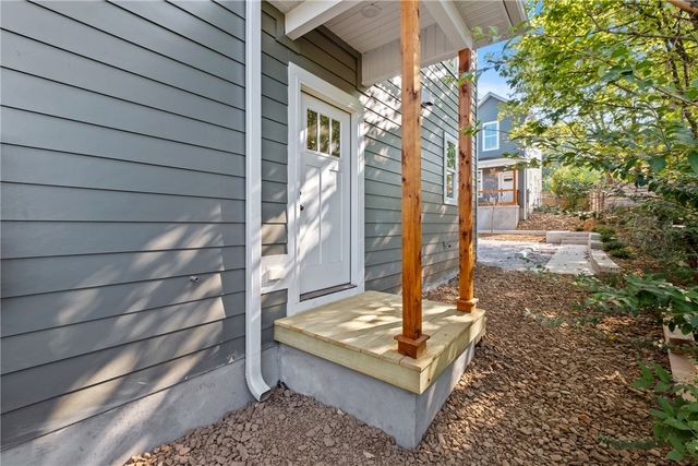 588 Willow Avenue 2, Fayetteville, AR 72701