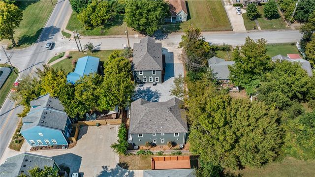 588 Willow Avenue 2, Fayetteville, AR 72701