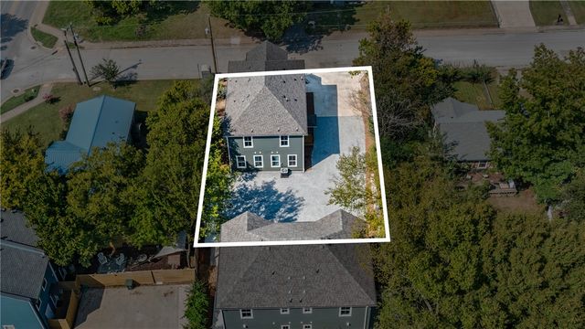 588 Willow Avenue 2, Fayetteville, AR 72701