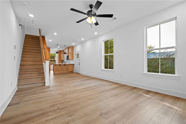 588 Willow Avenue 2, Fayetteville, AR 72701