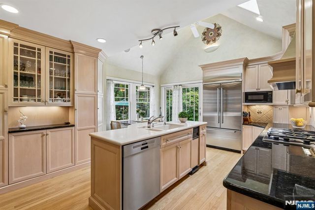 86 Walthery Avenue, Ridgewood, NJ 07450