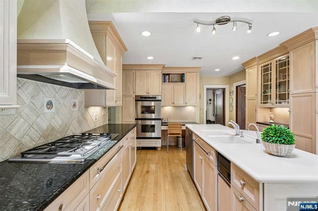 86 Walthery Avenue, Ridgewood, NJ 07450