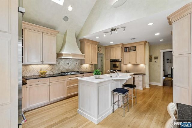 86 Walthery Avenue, Ridgewood, NJ 07450