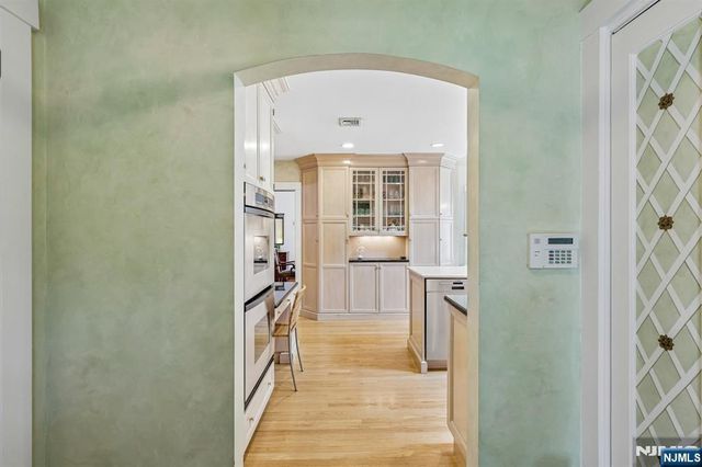 86 Walthery Avenue, Ridgewood, NJ 07450