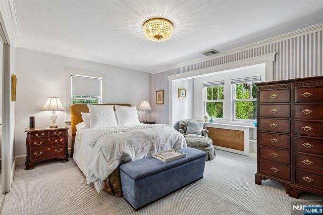 86 Walthery Avenue, Ridgewood, NJ 07450