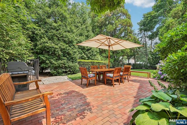 86 Walthery Avenue, Ridgewood, NJ 07450