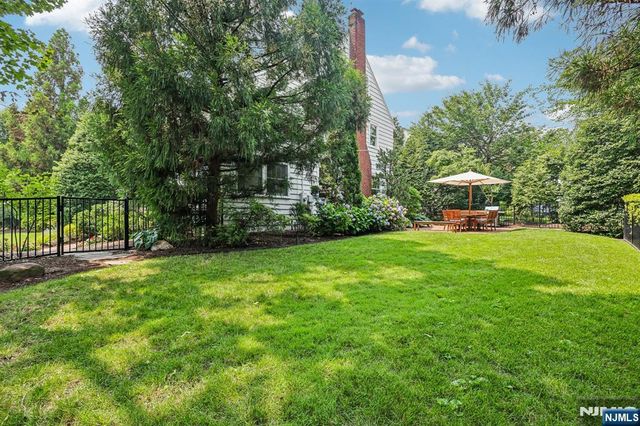 86 Walthery Avenue, Ridgewood, NJ 07450