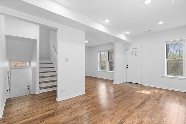 9238 S Dauphin Avenue, Chicago, IL 60619