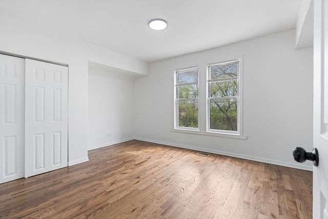 9238 S Dauphin Avenue, Chicago, IL 60619