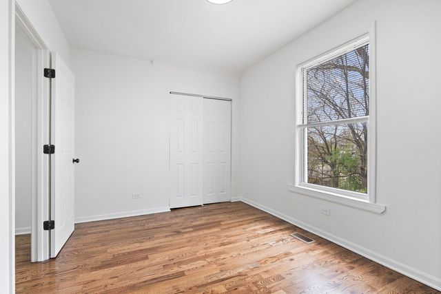 9238 S Dauphin Avenue, Chicago, IL 60619