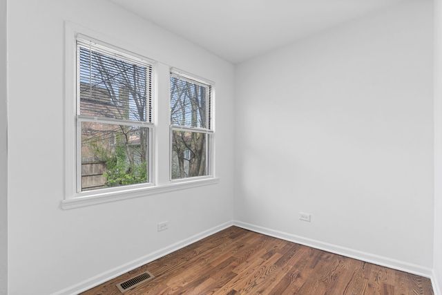 9238 S Dauphin Avenue, Chicago, IL 60619