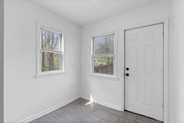 9238 S Dauphin Avenue, Chicago, IL 60619
