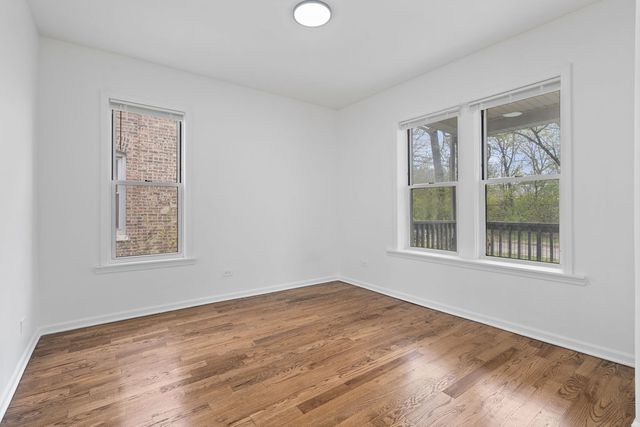 9238 S Dauphin Avenue, Chicago, IL 60619