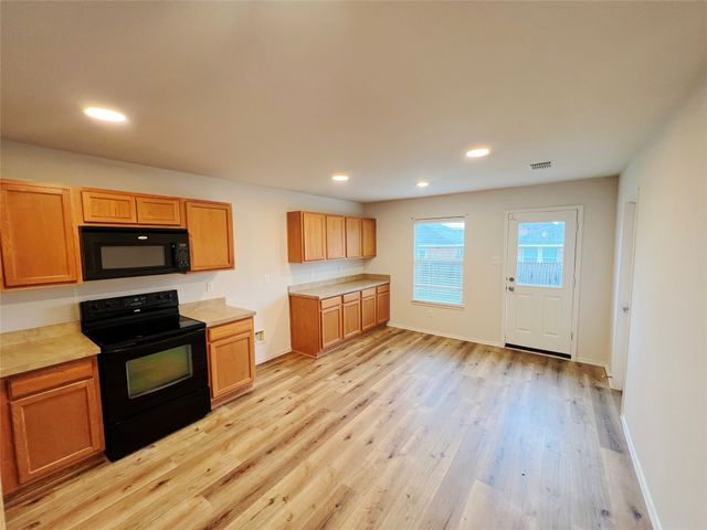 3832 Foxhound Lane, Fort Worth, TX 76123