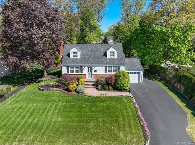 21 Arlene Court, Pearl River, NY 10965