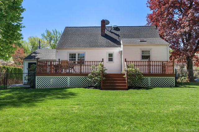 21 Arlene Court, Pearl River, NY 10965