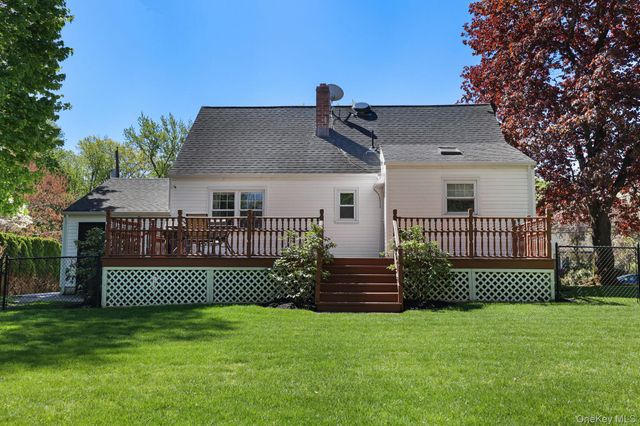 21 Arlene Court, Pearl River, NY 10965
