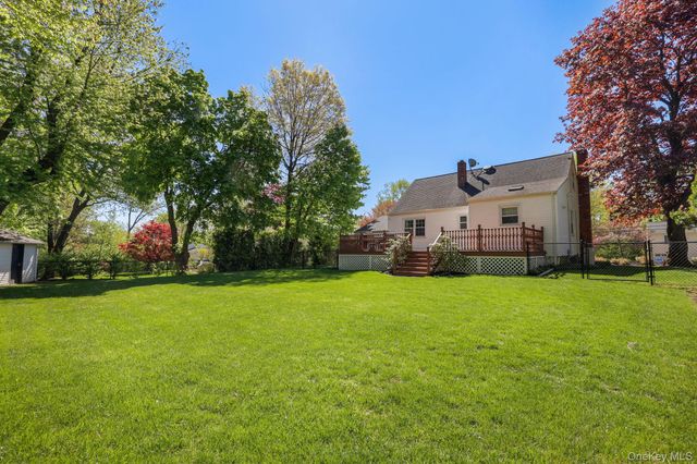 21 Arlene Court, Pearl River, NY 10965
