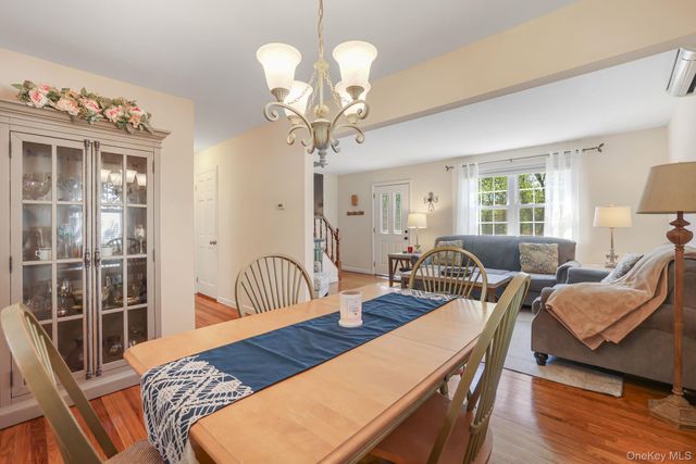 21 Arlene Court, Pearl River, NY 10965