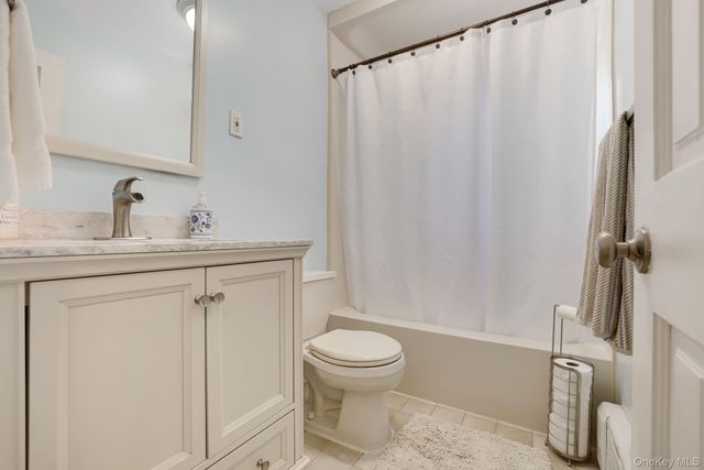 21 Arlene Court, Pearl River, NY 10965