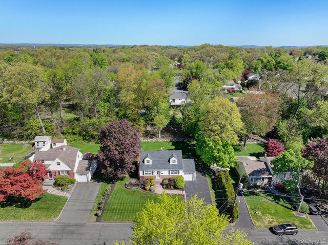 21 Arlene Court, Pearl River, NY 10965