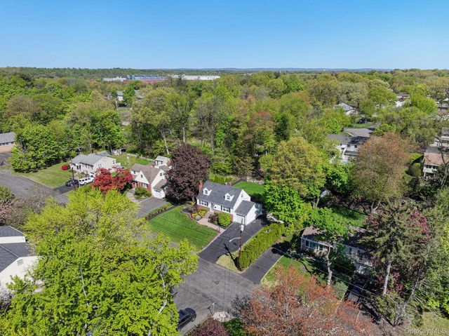 21 Arlene Court, Pearl River, NY 10965