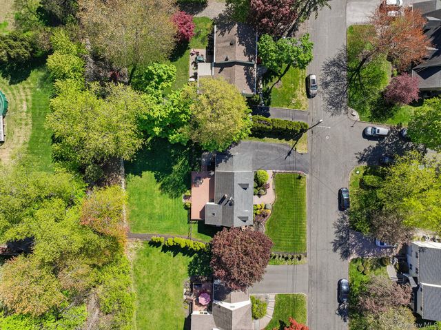 21 Arlene Court, Pearl River, NY 10965