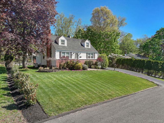21 Arlene Court, Pearl River, NY 10965