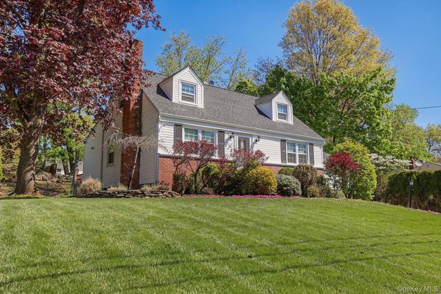 21 Arlene Court, Pearl River, NY 10965