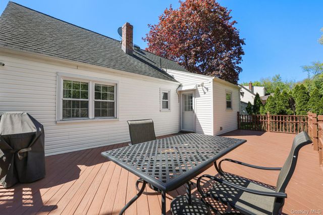 21 Arlene Court, Pearl River, NY 10965
