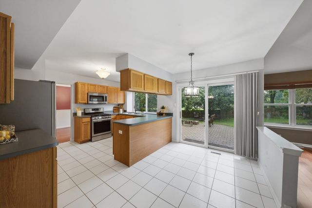 73 Fieldstone Drive, Lake Villa, IL 60046