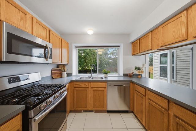 73 Fieldstone Drive, Lake Villa, IL 60046