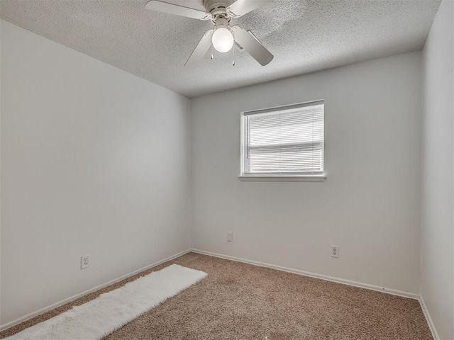 1001 N Norman Avenue, Moore, OK 73160