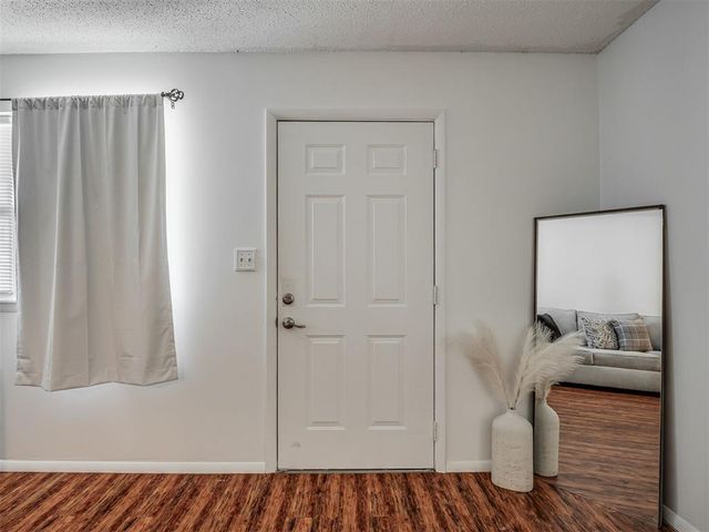 1001 N Norman Avenue, Moore, OK 73160