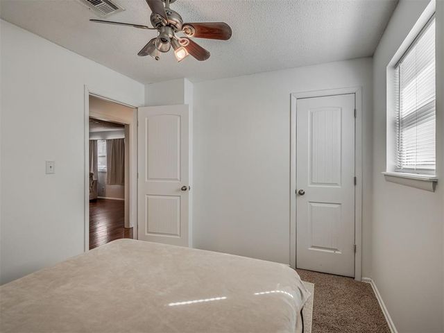 1001 N Norman Avenue, Moore, OK 73160