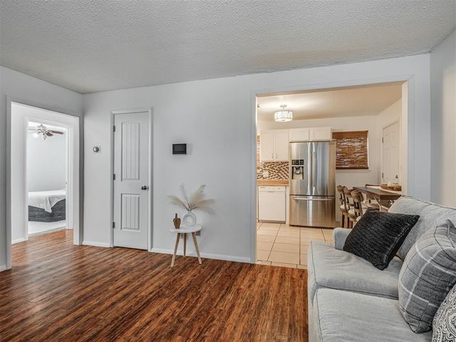 1001 N Norman Avenue, Moore, OK 73160