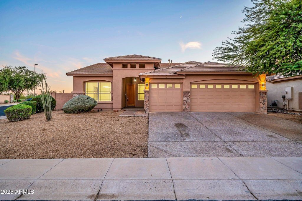 11530 S MORNINGSIDE Drive, Goodyear, AZ 85338