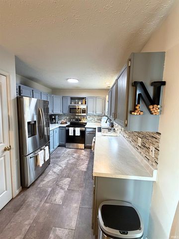 1402 Shining Armor Lane, West Lafayette, IN 47906