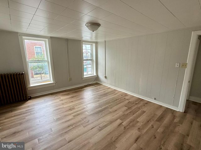 23 S CARLISLE ST #201, Greencastle, PA 17225